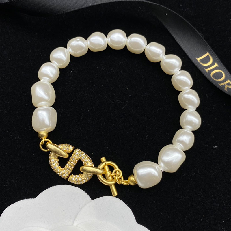 Dior 30 Montaigne Bracelet Metal/ White Resin Pearls And White Crystals Gold
