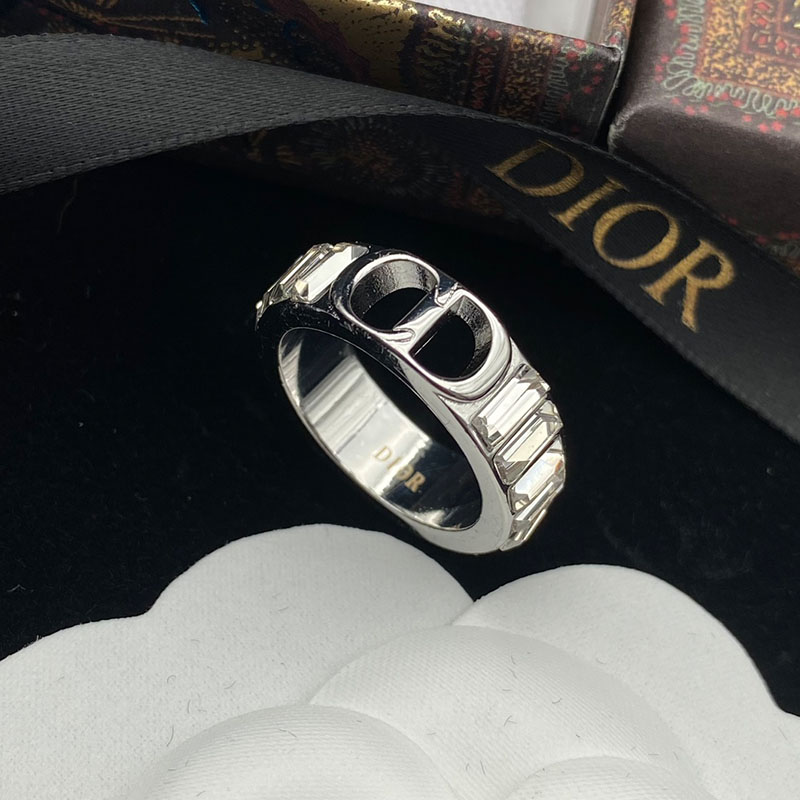 Dior 30 Montaigne Ring In Metal And White Crystals Silver