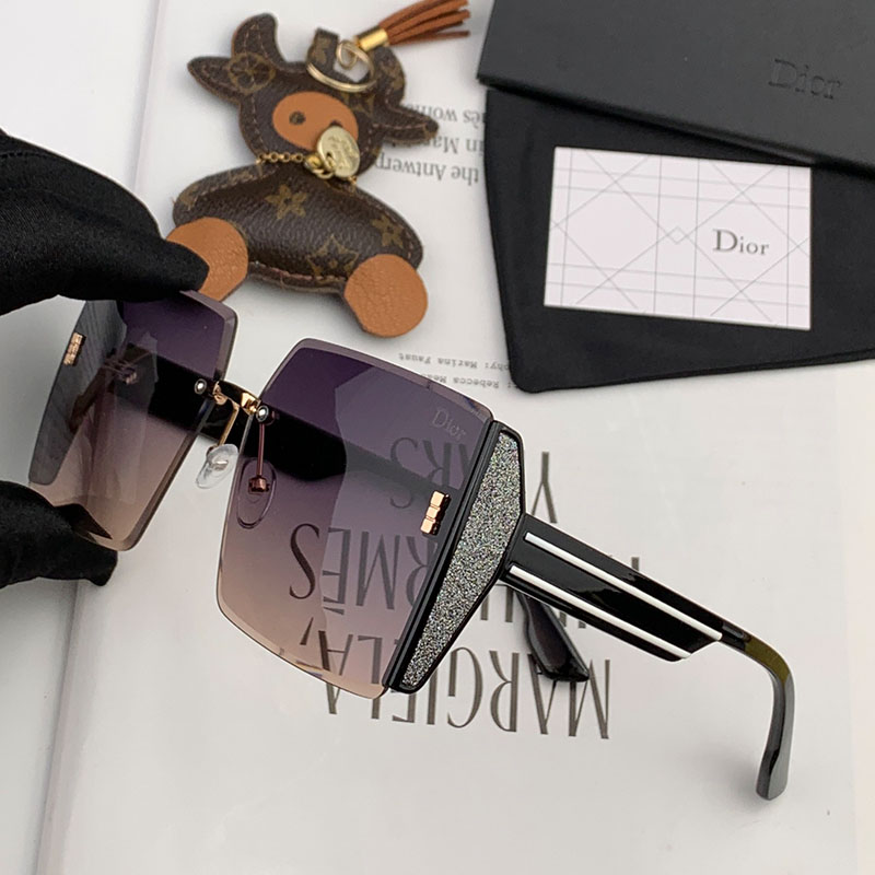 Dior CD1000 Square Sunglasses In Purple