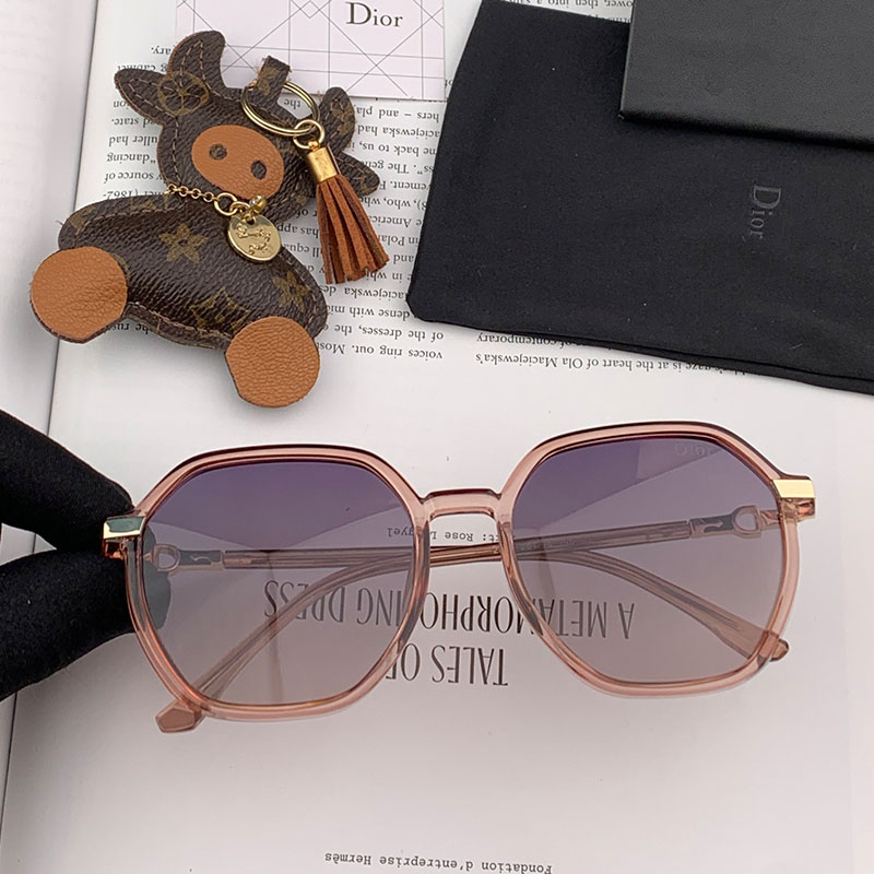 Dior CD1032 Round Sunglasses In Pink