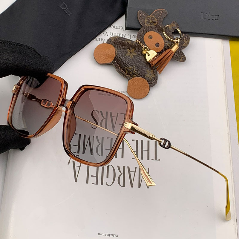 Dior CD2233 Shaded Square Sunglasses In Brown