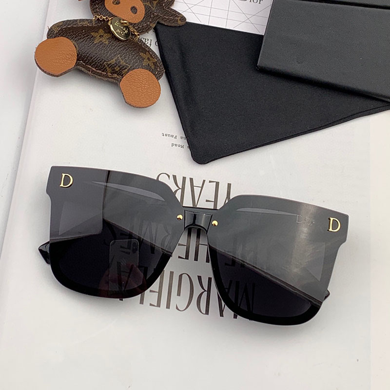 Dior CD8011 Rectangular Sunglasses