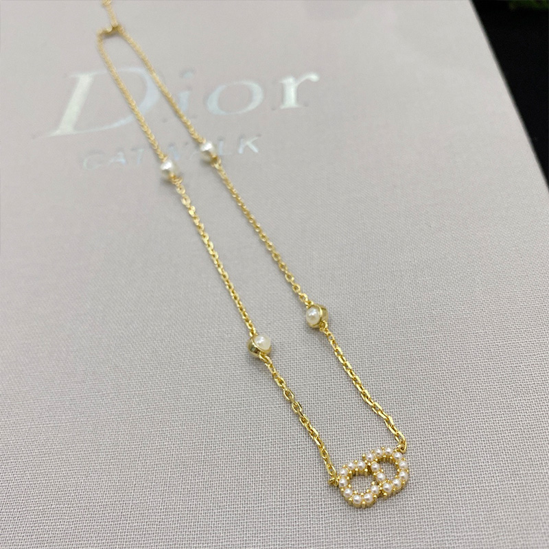 Dior Clair D Lune Necklace Metal and Pearls Gold