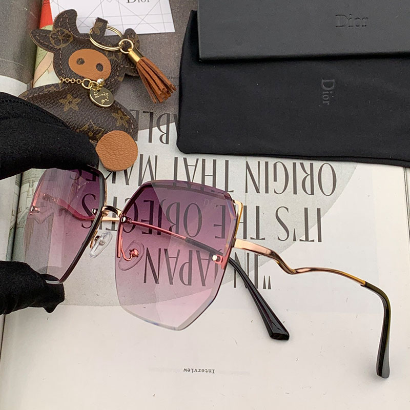 Dior D7088 Square Sunglasses In Pink