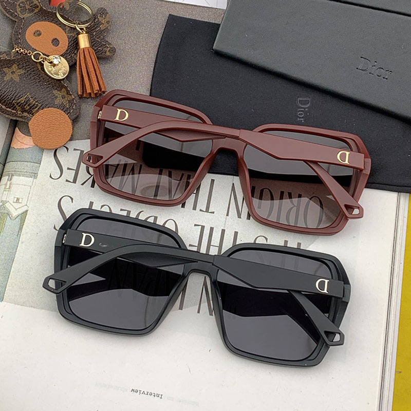 Dior D7732 Square Sunglasses In Burgundy