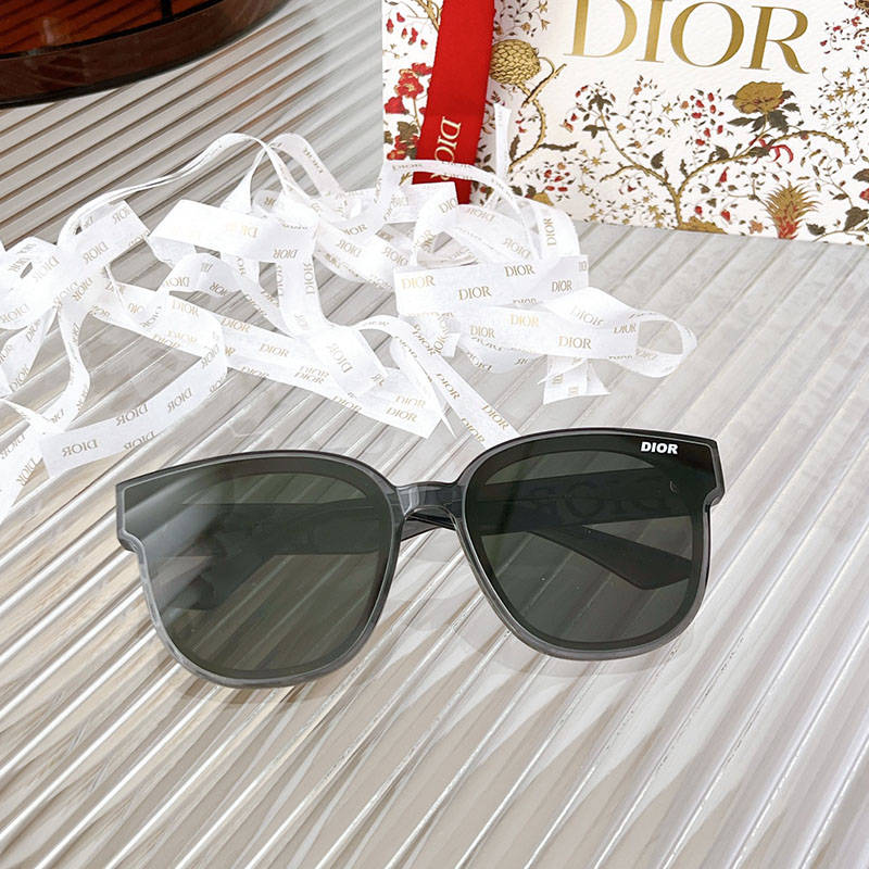 Dior DIOR8067 Butterfly Sunglasses