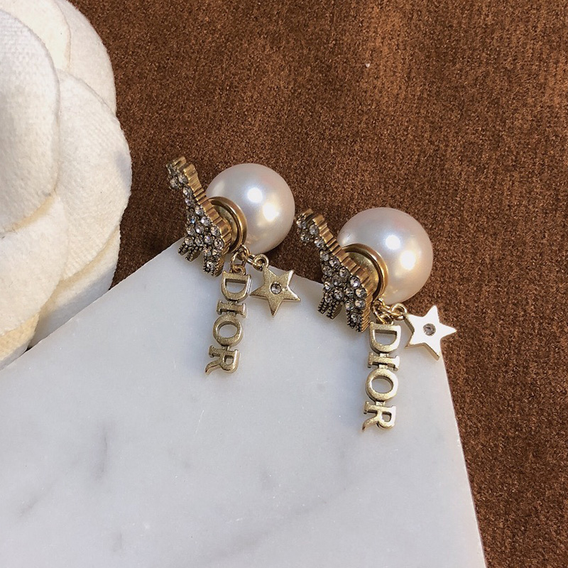 Diorable Giraffe Earrings Metal/ White Resin Pearls and White Crystals Gold