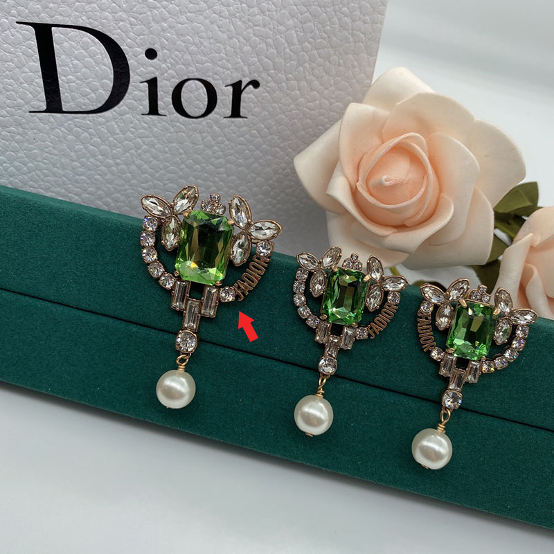 J'Adior Brooch/ Silver and Green Crystals with White Resin Pearls Gold